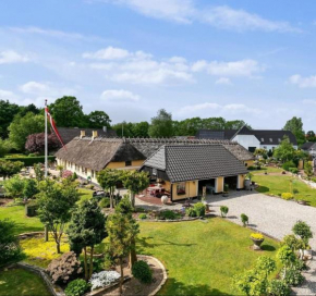 Charmerende stråtag strå hus (med Vildmarksbad) in Give